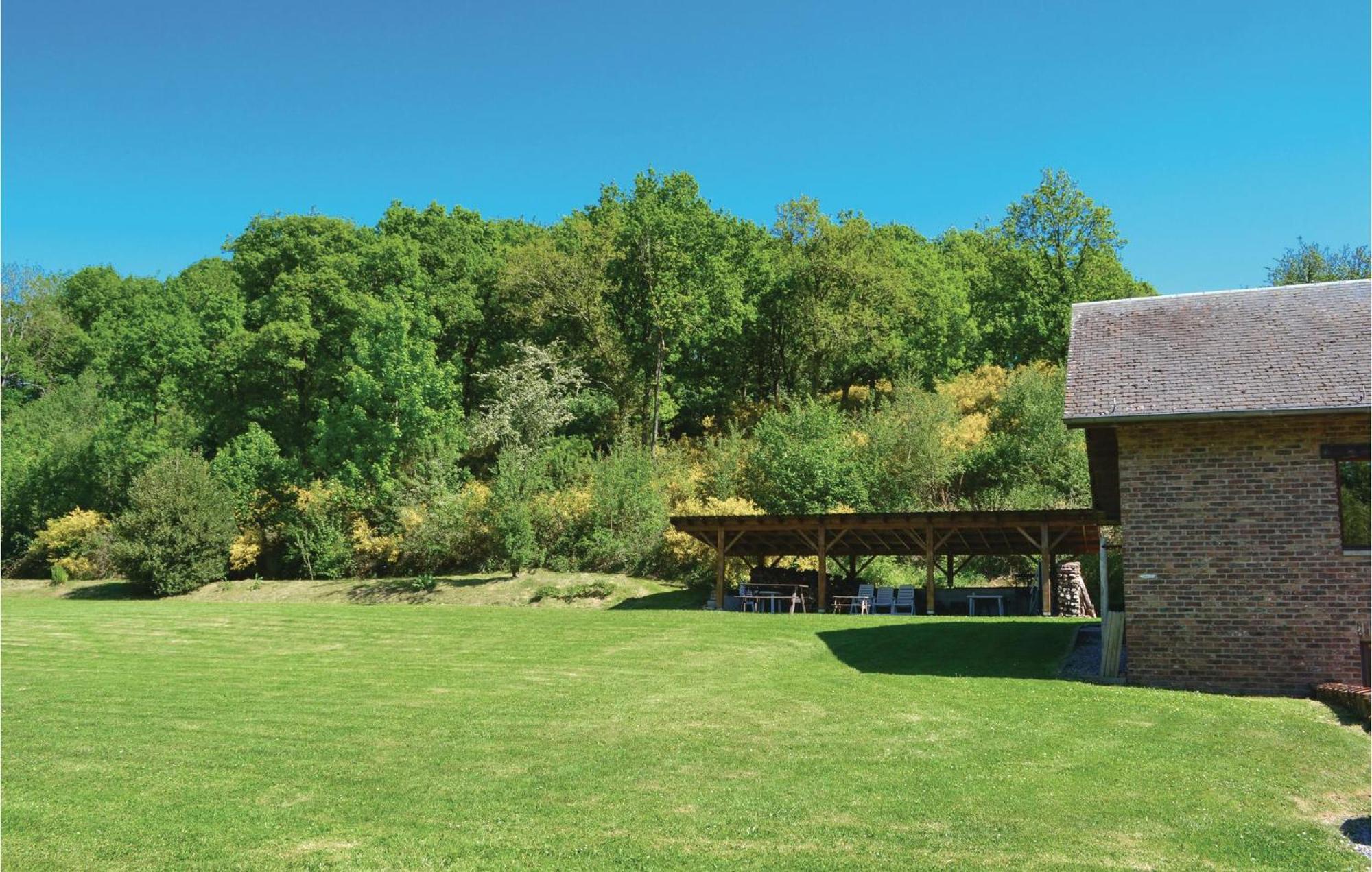 Thanville Pondrome Exterior photo